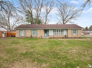 1584 Tennyson Dr, Temperance, MI 48182