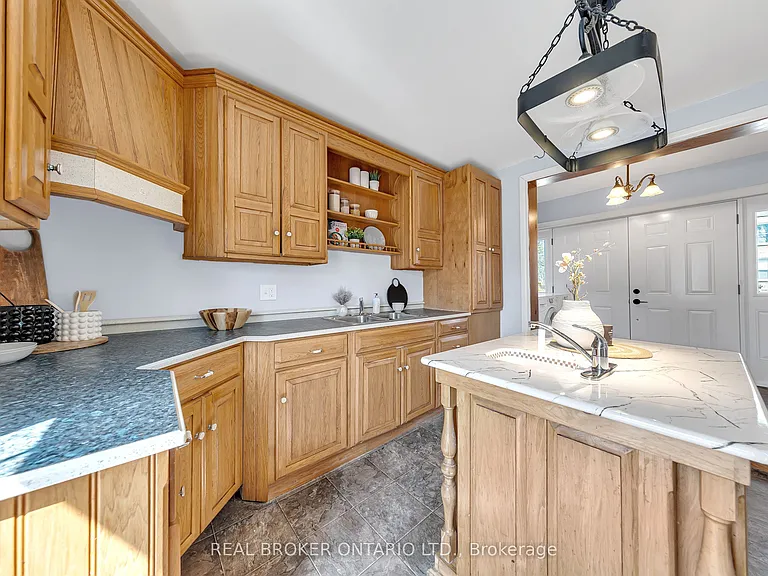 52 1/2 Victoria Ave N #MAIN — Photo 19