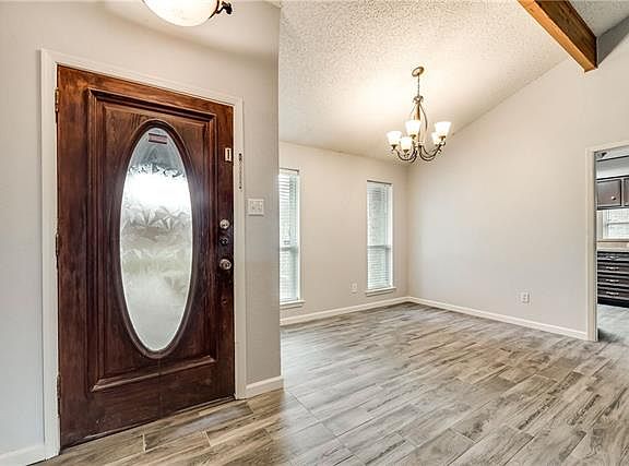 4th image of 8021 Lynda Ln