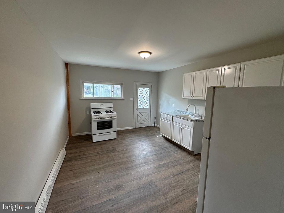 1st image of 6 S Spruce St