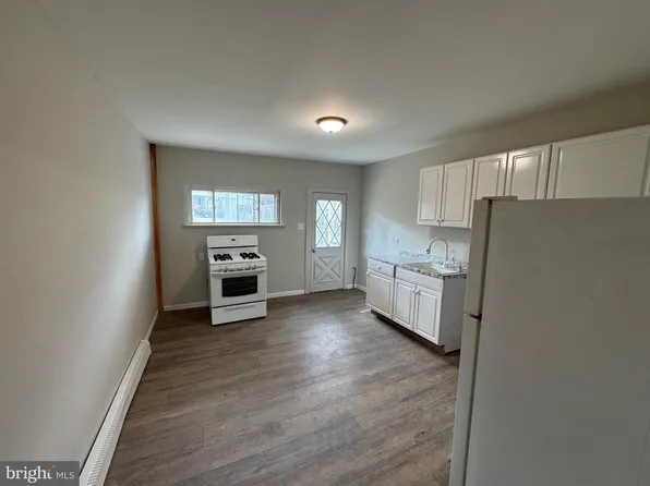 6 S Spruce St, Mount Carmel, PA 17851