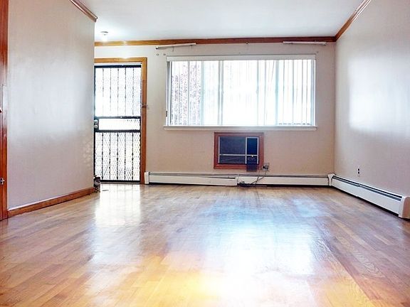 5th image of 12 Seigel Ct #1