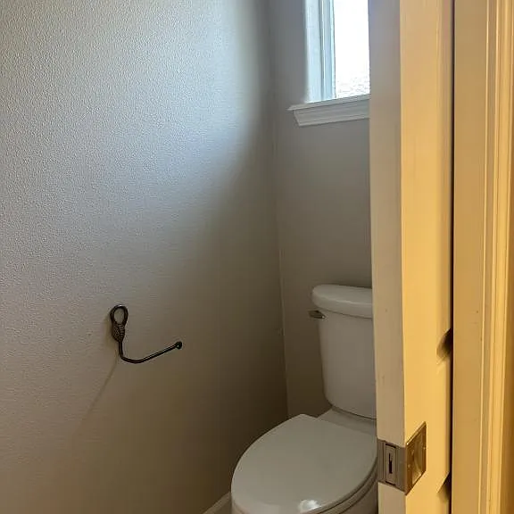 945 Willowdale Ave — Photo 14
