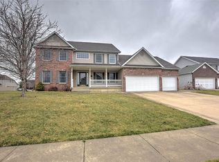 1003 Schroll Dr, Forsyth, IL 62535