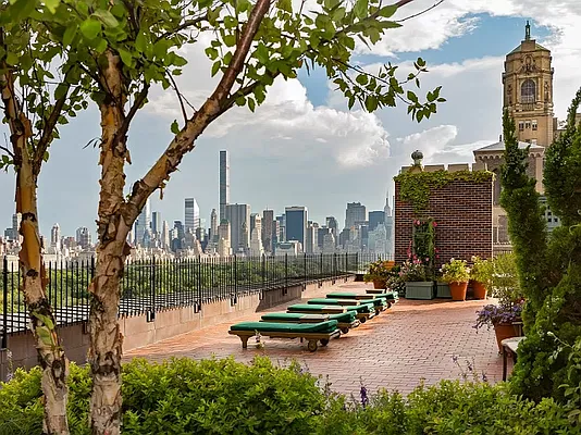 Rented by Douglas Elliman | media 15