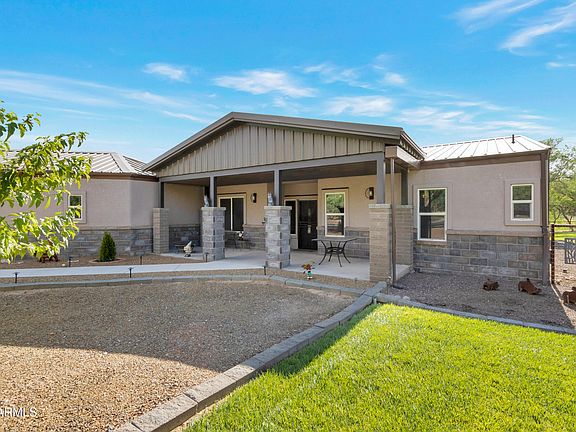 3rd image of 2332 S DIAMOND CREEK Lane