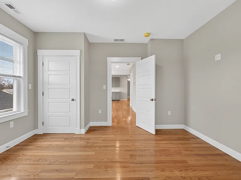 42 Almont St #STREET2L — Photo 15