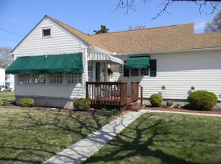 39 E Greenwood Ave, Villas, NJ 08251