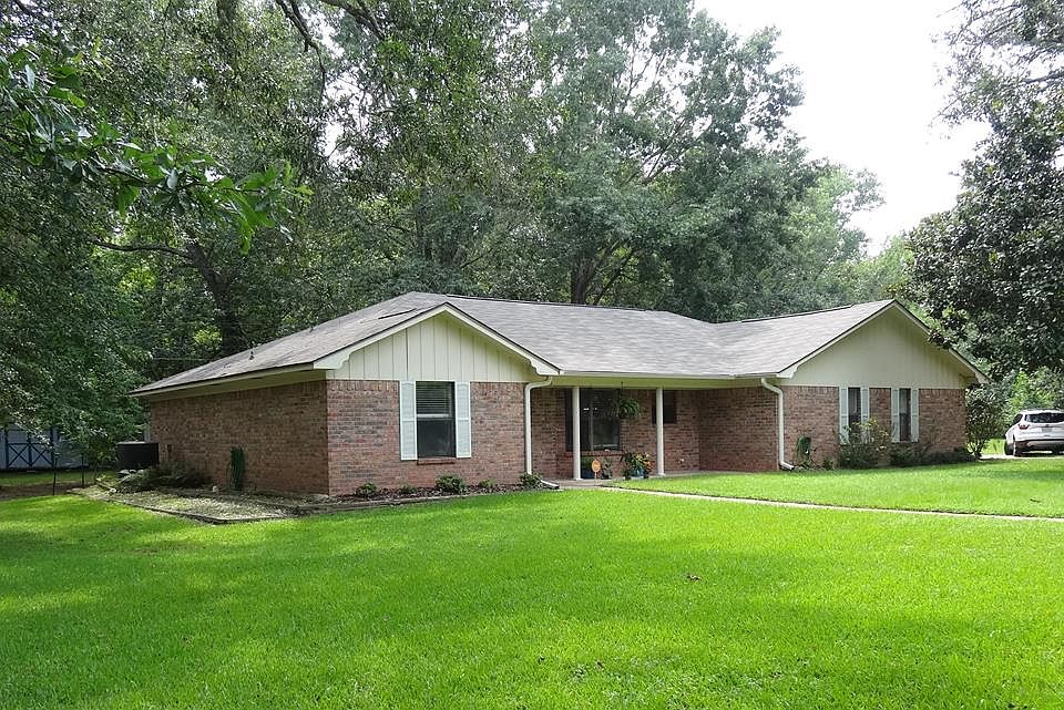 1st image of 306 Fay Way Dr