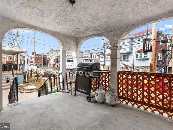 4th image of 227 Shirley Rd