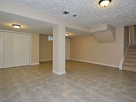 5th image of 3303 Oak Run Ct