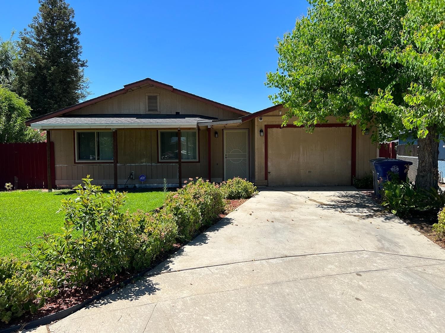 13541 E 2nd St, Parlier, CA 93648 Zillow
