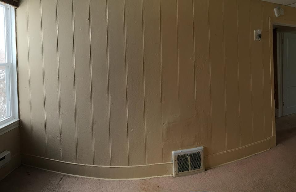 Bedroom (Panoramic so not to scale) Far corner looking at do
