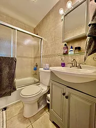 Rented by R New York