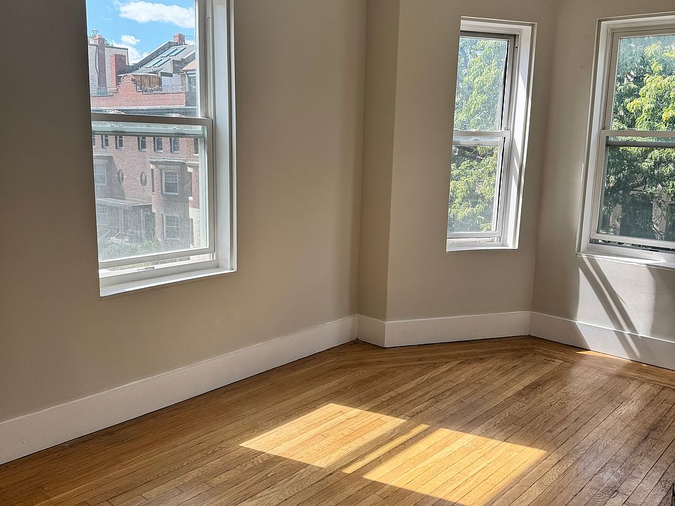 1st image of 37 Hemenway St #22