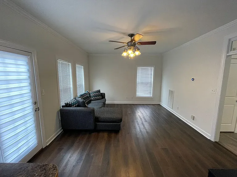 1029 E Balview Ave — Photo 14