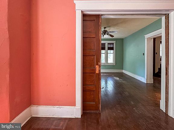 4th image of 505 Poplar Hill Ave