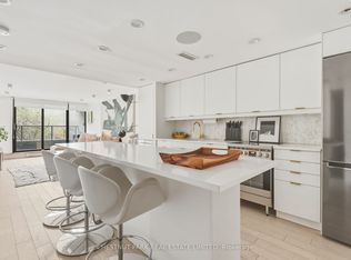 40 Oaklands Ave #201, Toronto, ON M4V2Z3