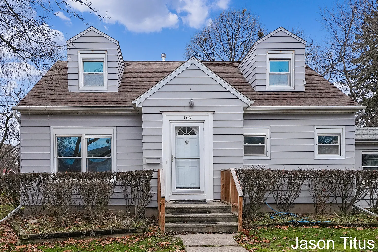 109 Lincoln Ave photo 1