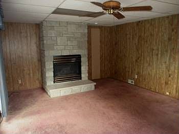 3rd image of 27184 Oriole Ave