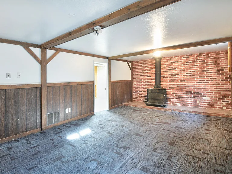 2740 El Capitan Dr — Photo 11