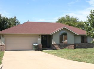 3469 W Hoke Dr, Springfield, MO 65807