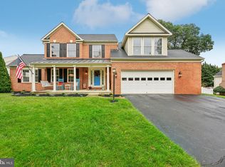 1113 Meadowgreen Dr, Mount Airy, MD 21771