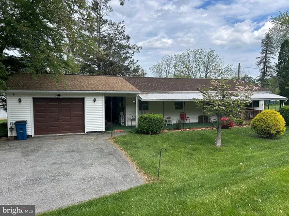 4691 Bentz Rd, Spring Grove, PA 17362