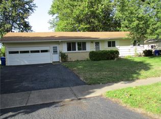 62 Nory Ln, Rochester, NY 14606