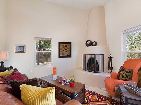 3rd image of 1717 Montano St Unit B
