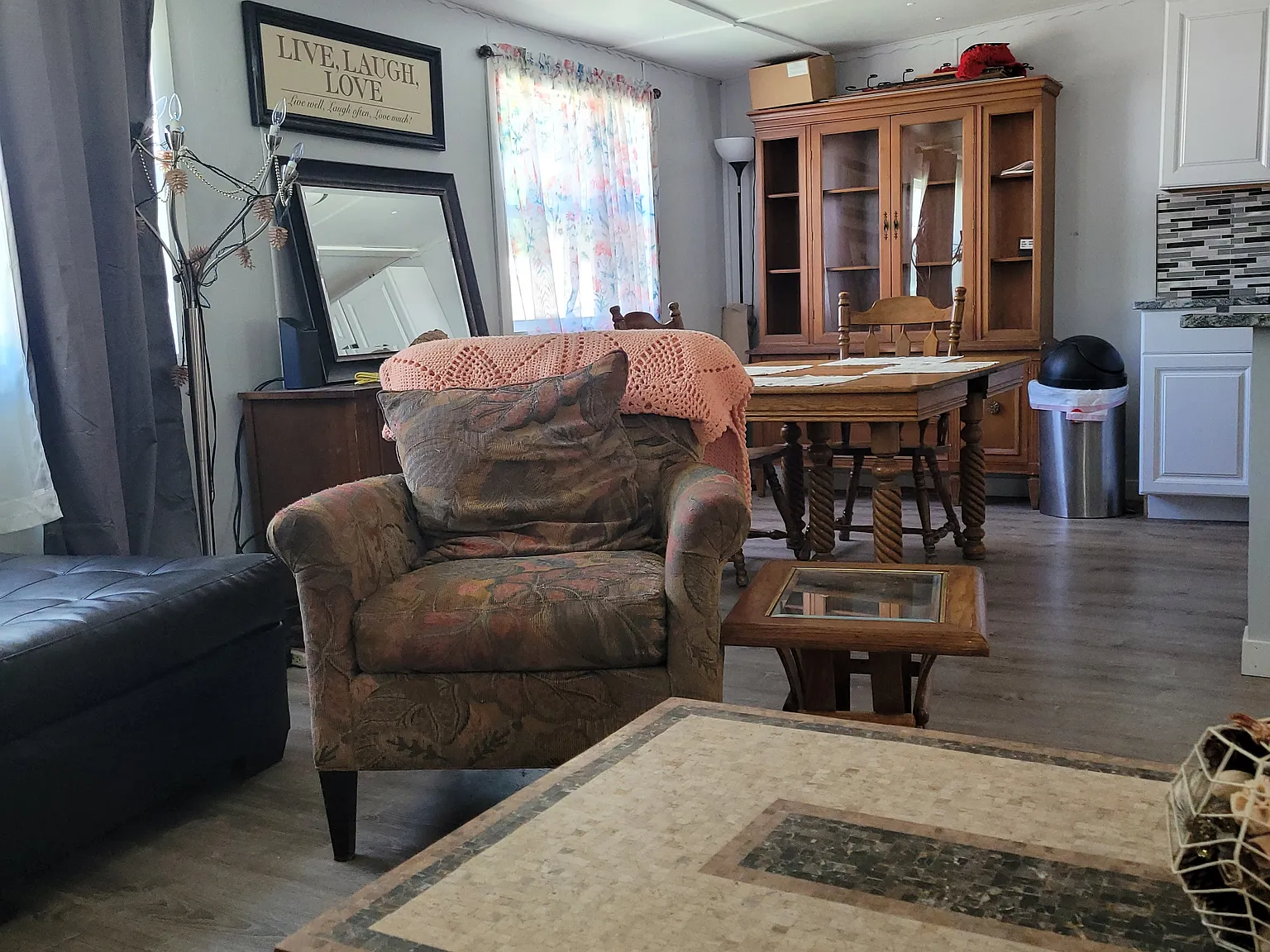 3 bed, 1064 sqft, $2,500 — Photo 3
