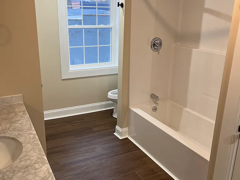 428 Main St #2 — Photo 9