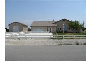 5th image of 9751 Bellflower St