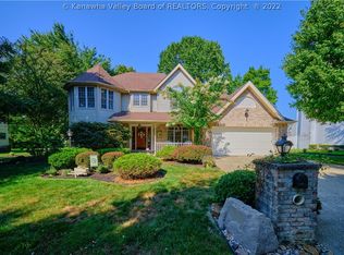 17 Greenbrier Ave, Hurricane, WV 25526