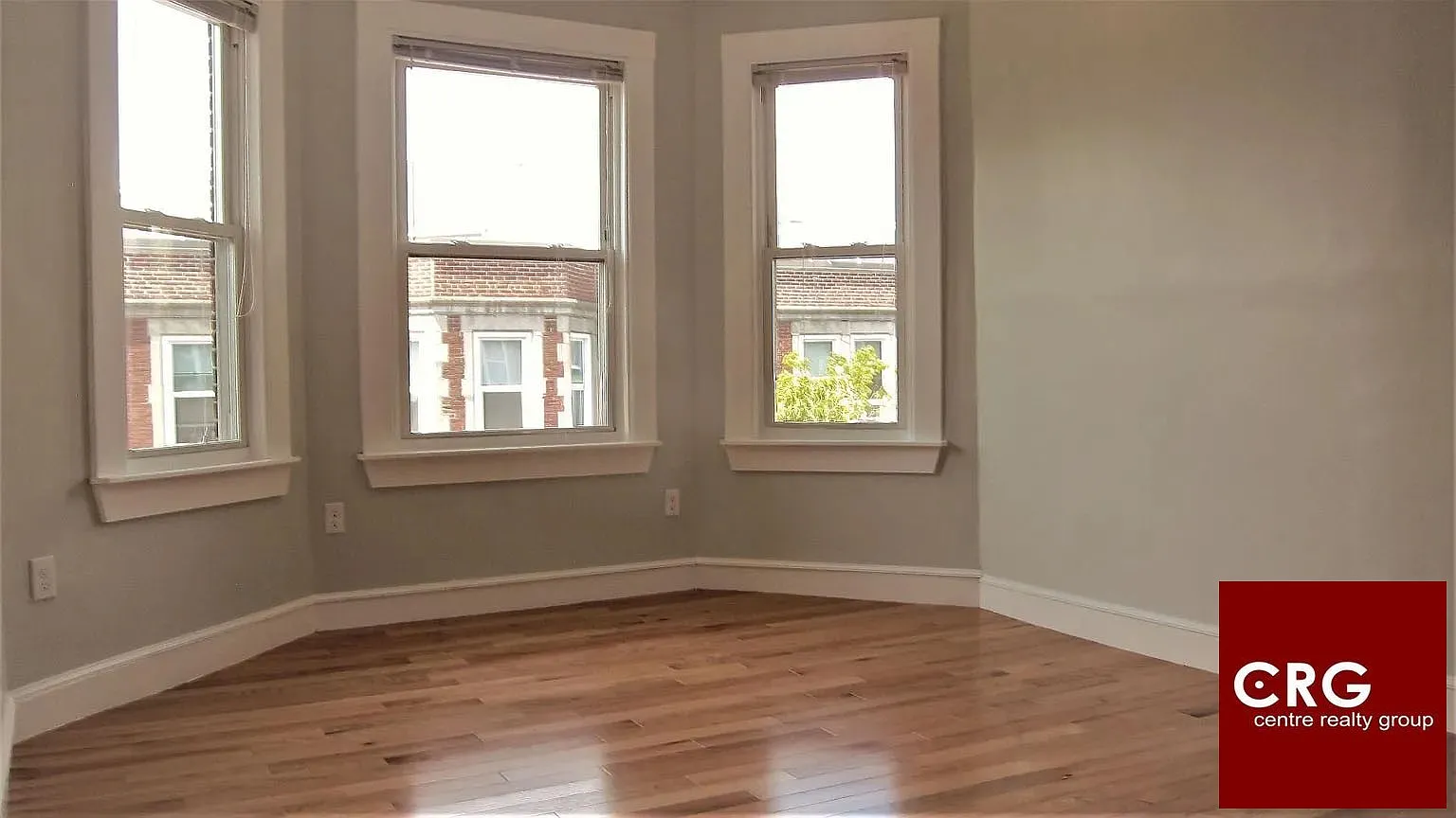 4 bed, 1.0 bath, 1100 sqft, $3,400 — Photo 4