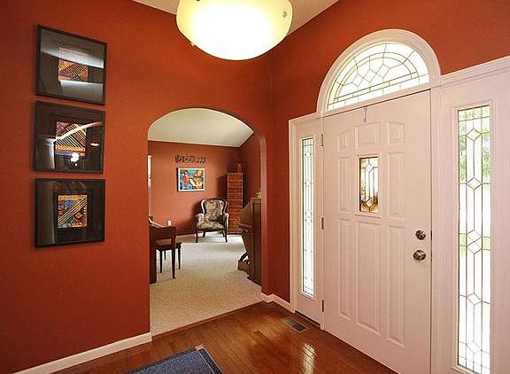 2nd image of 5 Oak Valley Dr