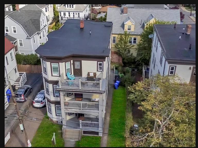 82 Elmira St #3 — Photo 8