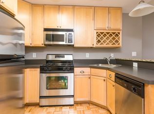 610 Newark St APT 4F, Hoboken, NJ 07030