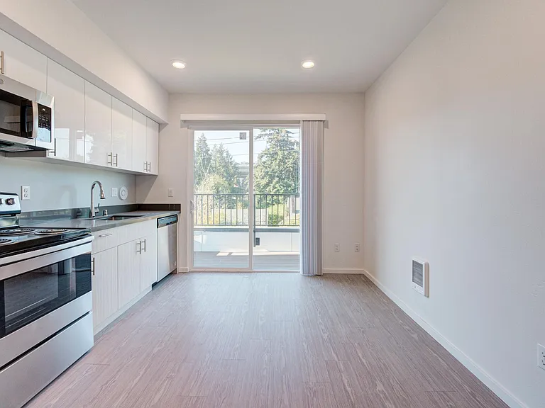 Viola Apartments — Photo 34