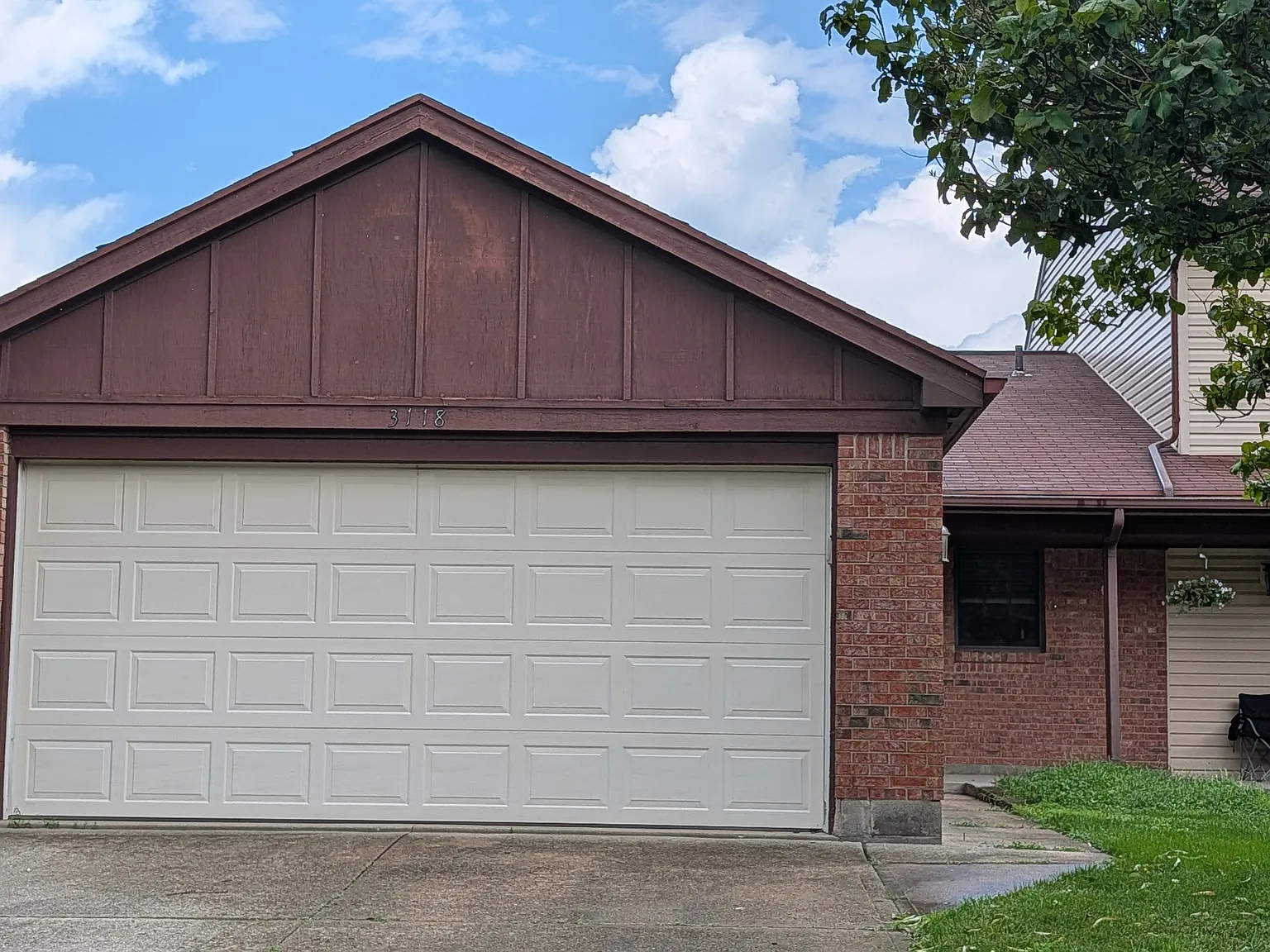 2 bed, 1.5 bath, 1330 sqft, $1,400 — Photo 1