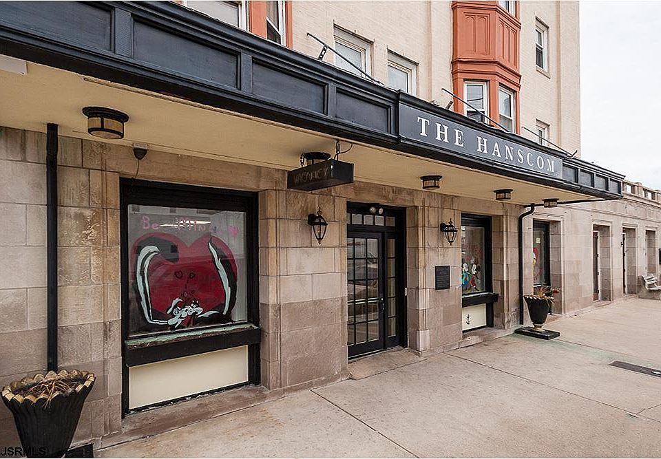 1st image of 807 8th St #401