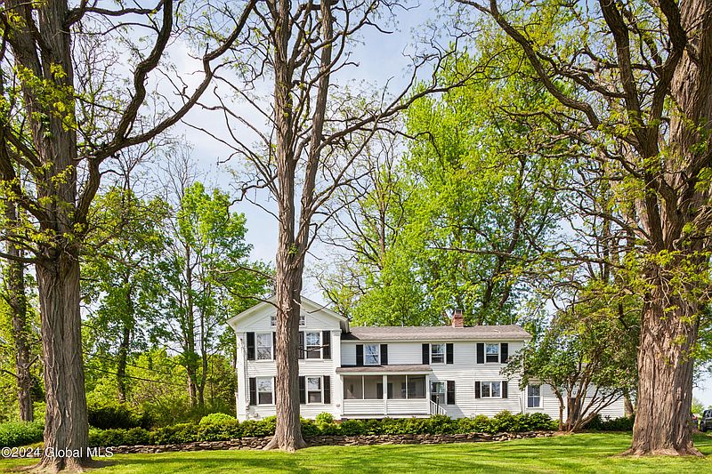 2nd image of 4846 Sacandaga Road