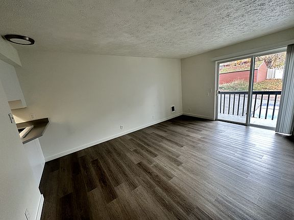 3rd image of 1119 W 11th Ave