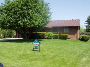 334 N Lakeshore Dr, Hanna City, IL 61536