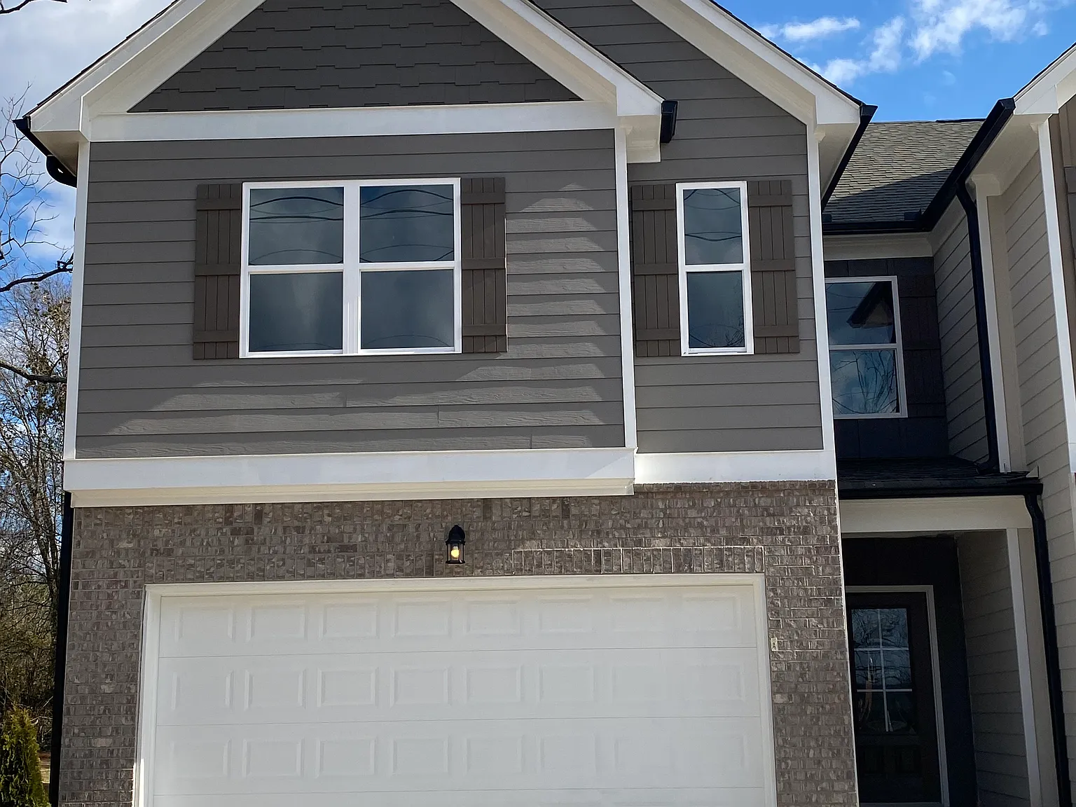 3 bed, 2.5 bath, 1900 sqft, $2,075 — Photo 3