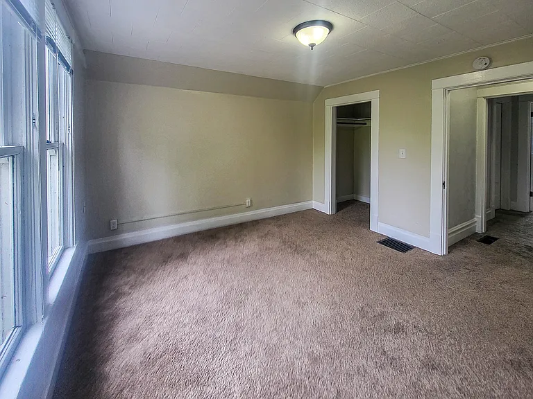 944 Cottage St NE — Photo 23