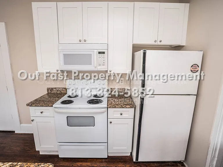 549 2nd St N #3 — Photo 12