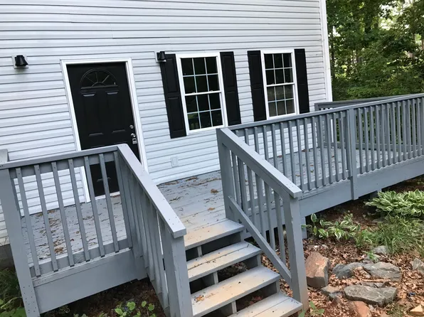 3064 Happy Trl, East Bend, NC 27018