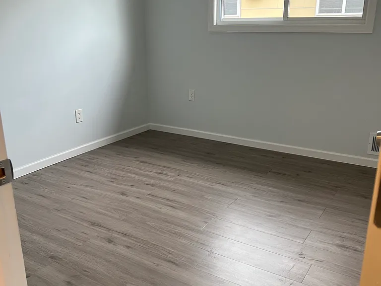 240 Woodrow Rd — Photo 6