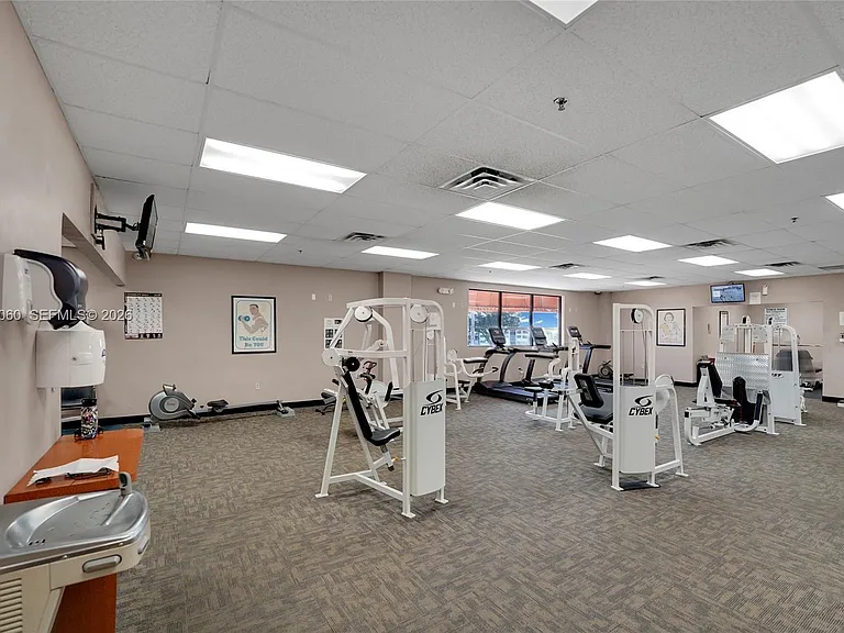811 S Hollybrook Dr #208 — Photo 34